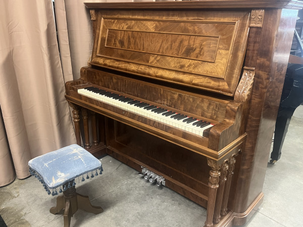 1909 RARE 4 pedal CROWN orchestral piano. Burled walnut - Upright - Studio Pianos